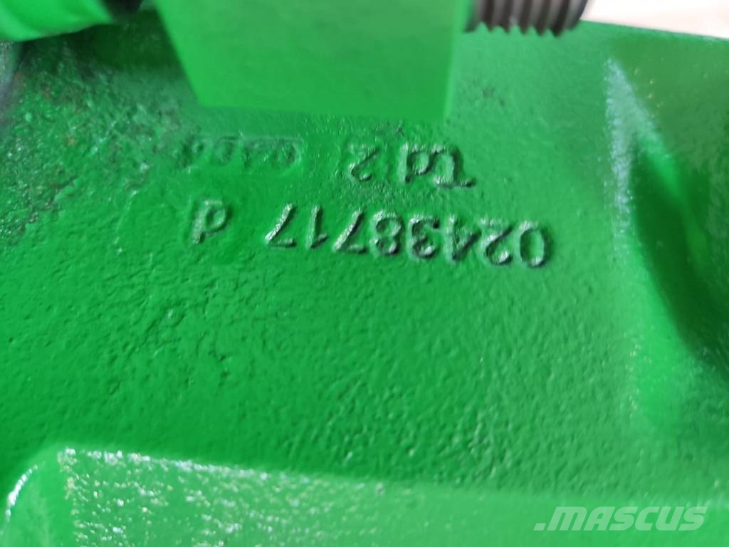 John Deere Hydraulic pump AL200635 John Deere 6155R Hydraulika