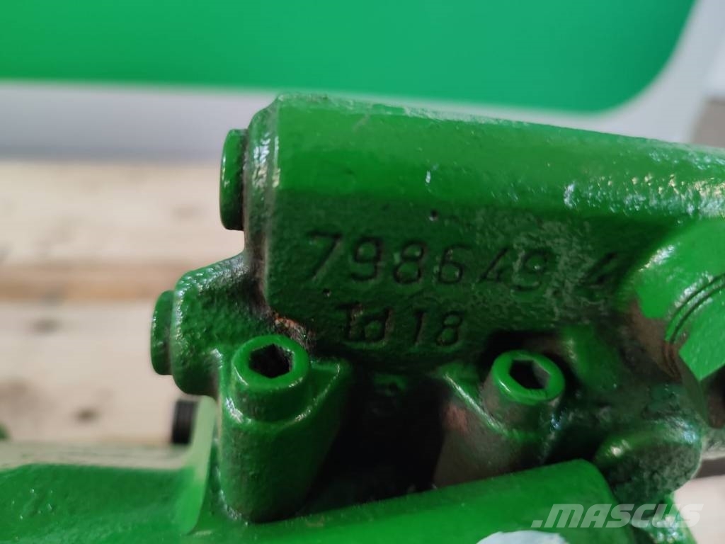 John Deere Hydraulic pump AL200635 John Deere 6155R Hydraulika
