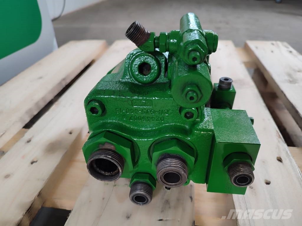 John Deere Hydraulic pump AL200635 John Deere 6155R Hydraulika