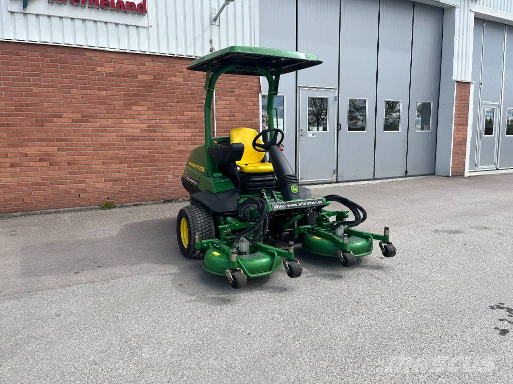 John Deere 7400 A TerrainCut Päältäajettavat ruohonleikkurit