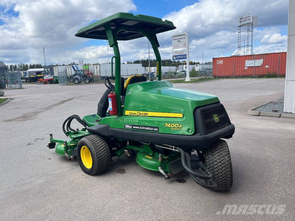 John Deere 7400 A TerrainCut Päältäajettavat ruohonleikkurit
