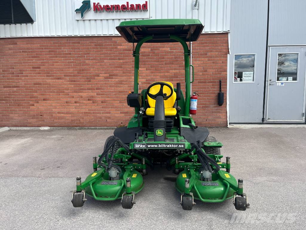 John Deere 7400 A TerrainCut Päältäajettavat ruohonleikkurit