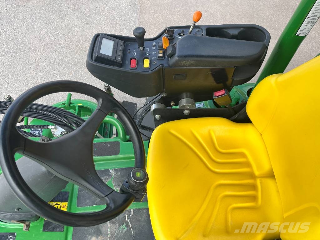 John Deere 7400 A TerrainCut Päältäajettavat ruohonleikkurit