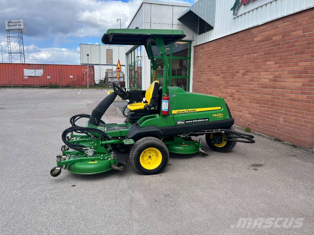 John Deere 7400 A TerrainCut Päältäajettavat ruohonleikkurit