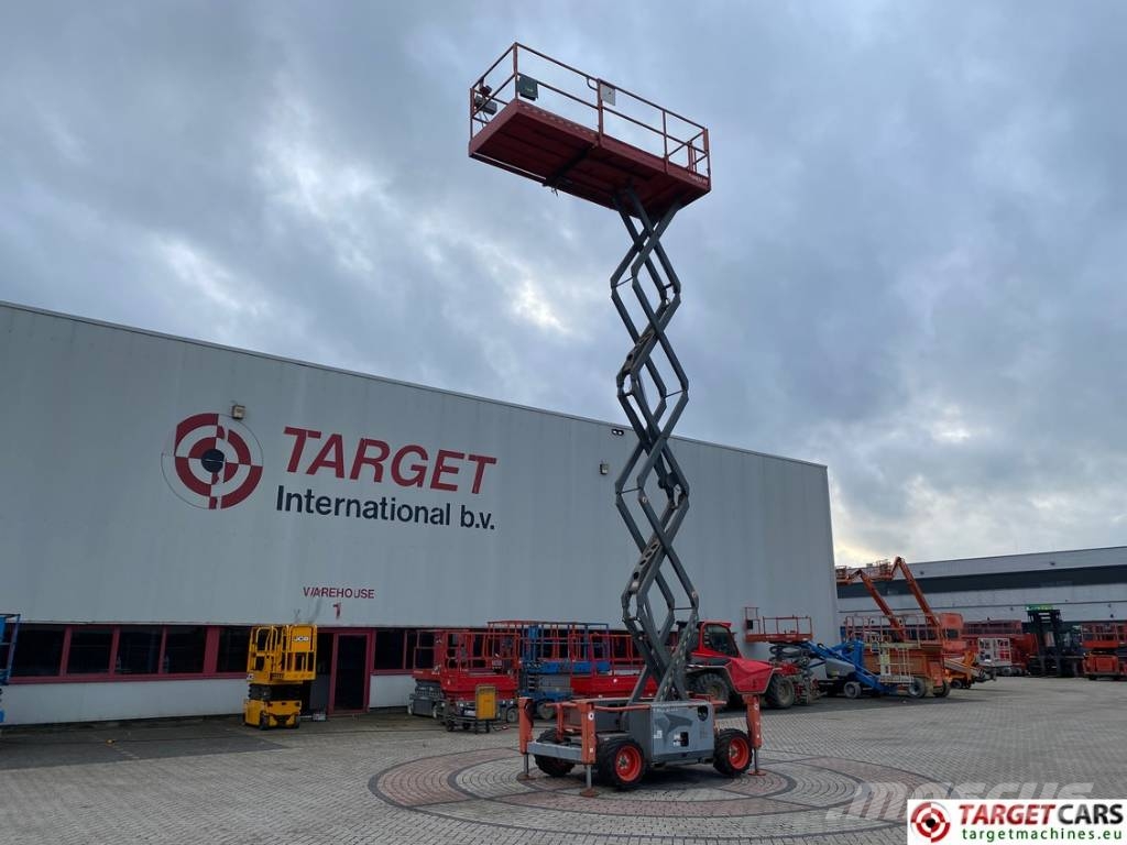 SkyJack SJ6832RT Diesel 4x4 Scissor Work Lift 1180cm Škarjaste dvižne ploščadi