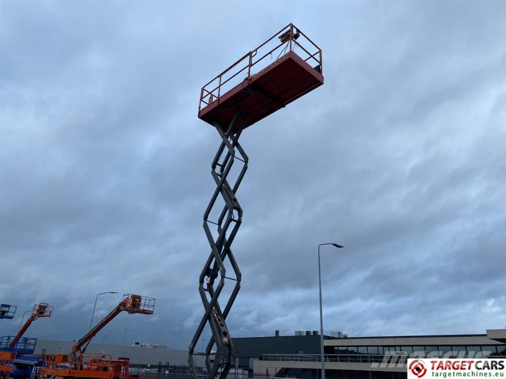 SkyJack SJ6832RT Diesel 4x4 Scissor Work Lift 1180cm Škarjaste dvižne ploščadi