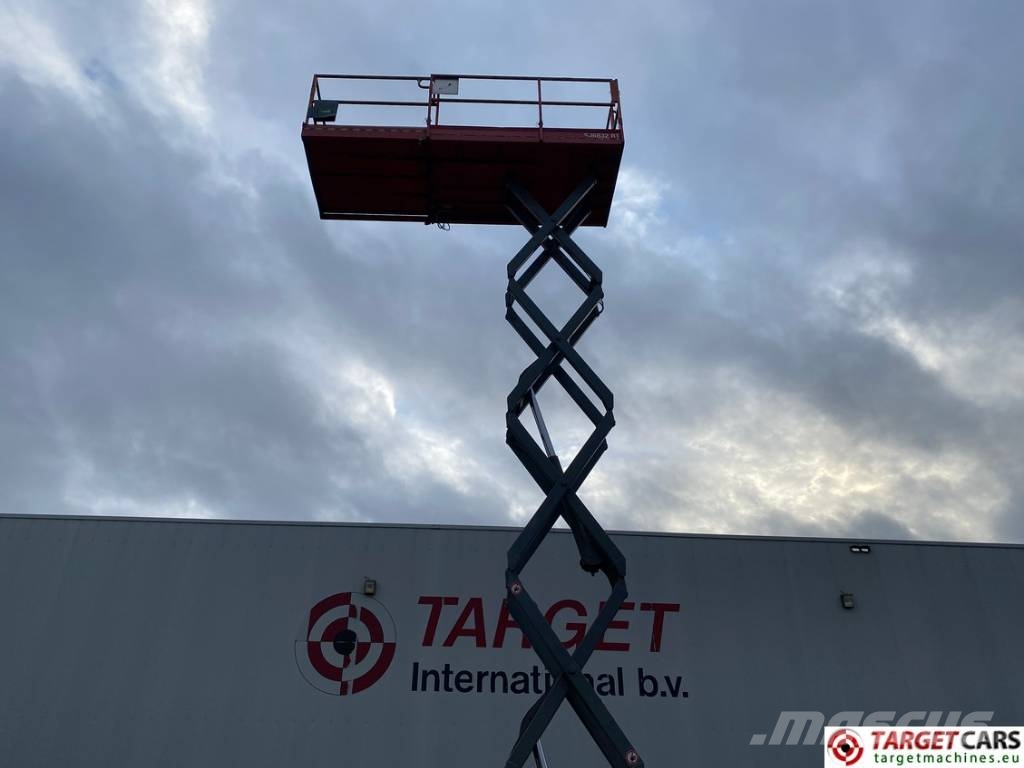 SkyJack SJ6832RT Diesel 4x4 Scissor Work Lift 1180cm Škarjaste dvižne ploščadi
