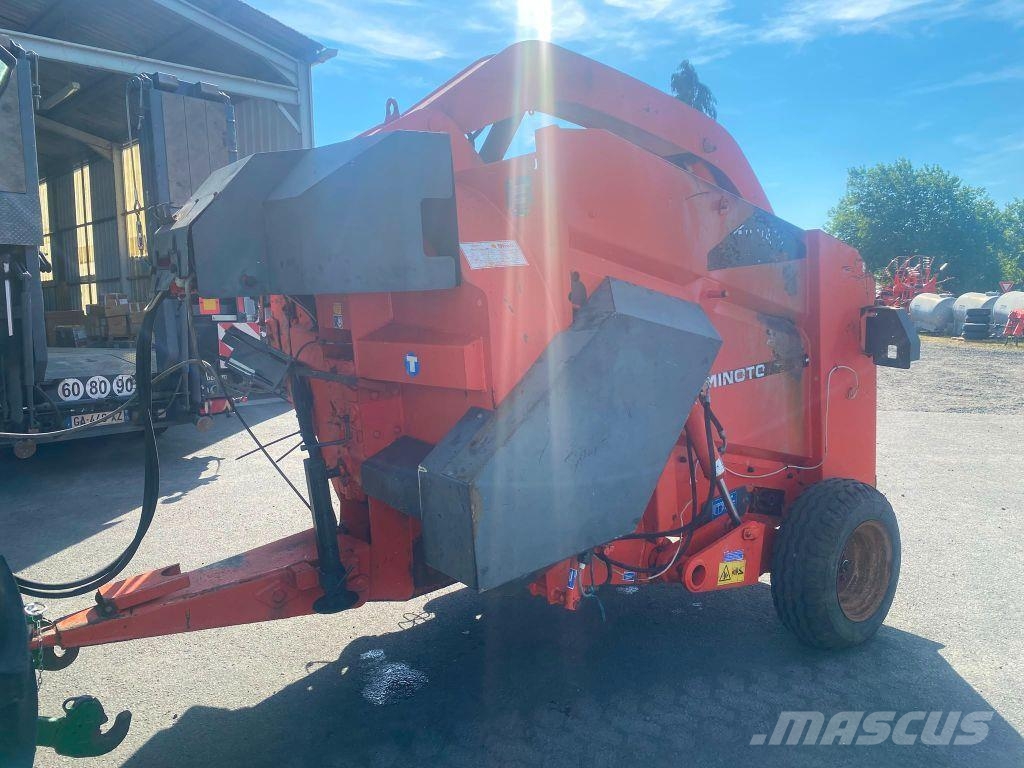 Kuhn MINOTOR 3060 Oprema za istovaranje silosa