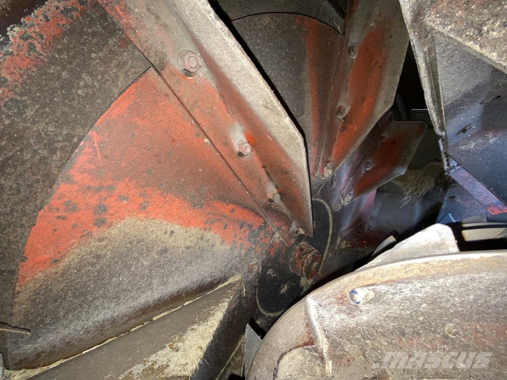 Kuhn MINOTOR 3060 Uitkuilmachines