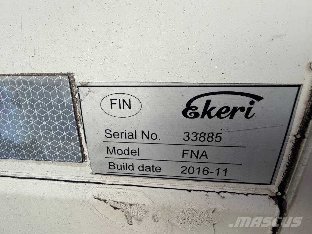 Ekeri skåp och Thermoking aggregat Бокси