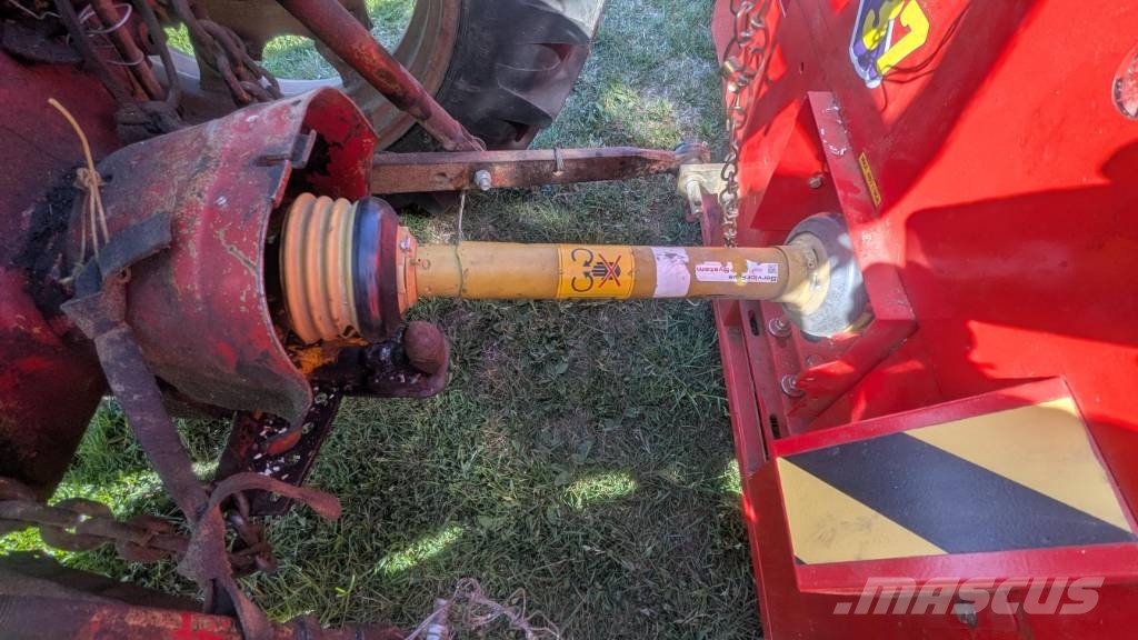 Hakki Pilke 1x37 Traktor Ostale poljoprivredne mašine