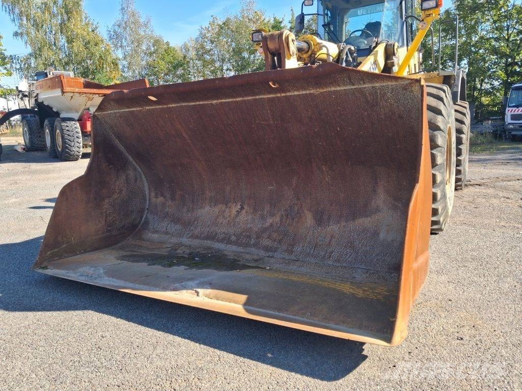 Komatsu WA 480-5H Kolesni nakladalci