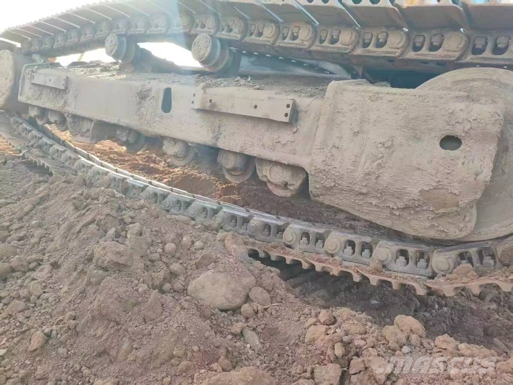 Komatsu PC 400-8 3000 units excavators in stock Paletli ekskavatörler