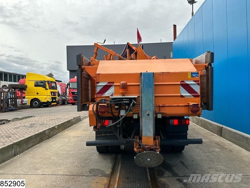 Mercedes-Benz Actros 1832 4X4, Grit spreader, Snow plough, Tippe Tipper trucks