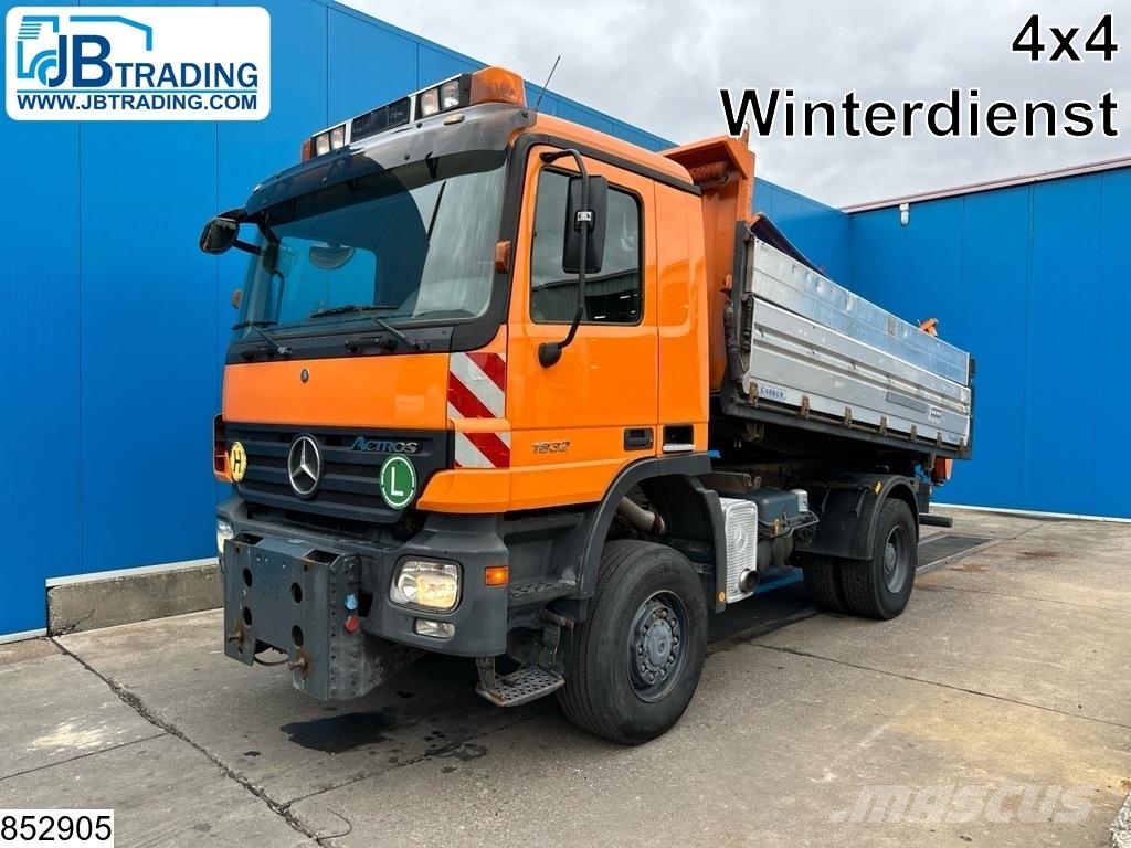 Mercedes-Benz Actros 1832 4X4, Grit spreader, Snow plough, Tippe Tipper trucks