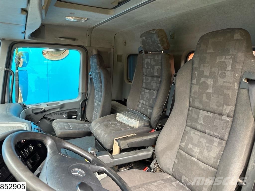 Mercedes-Benz Actros 1832 4X4, Grit spreader, Snow plough, Tippe Tipper trucks