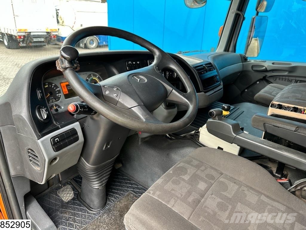 Mercedes-Benz Actros 1832 4X4, Grit spreader, Snow plough, Tippe Tipper trucks