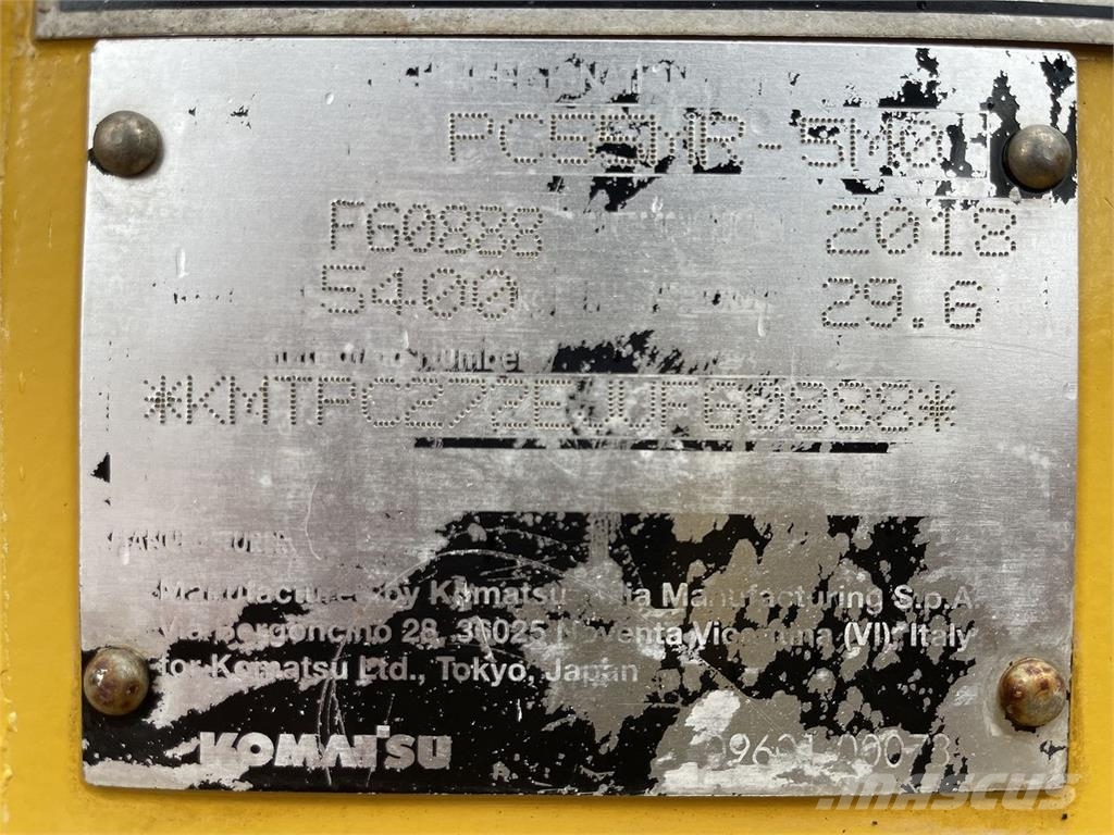 Komatsu PC55MR-5 휠 굴삭기