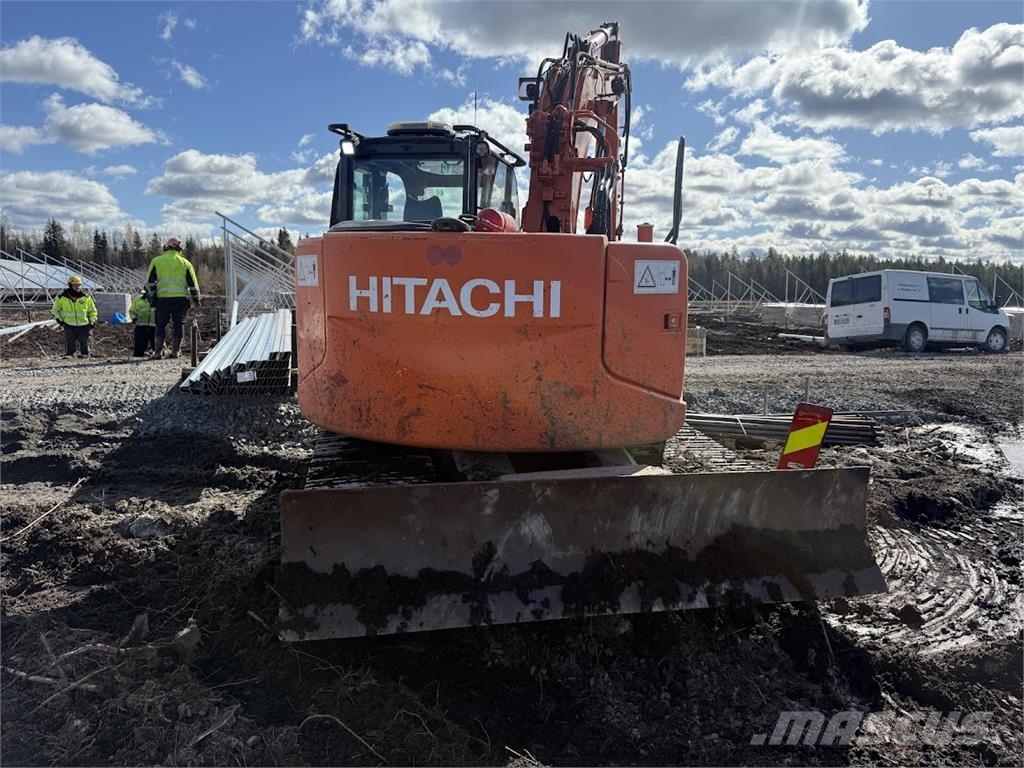 Hitachi ZX135 US-3 履带挖掘机