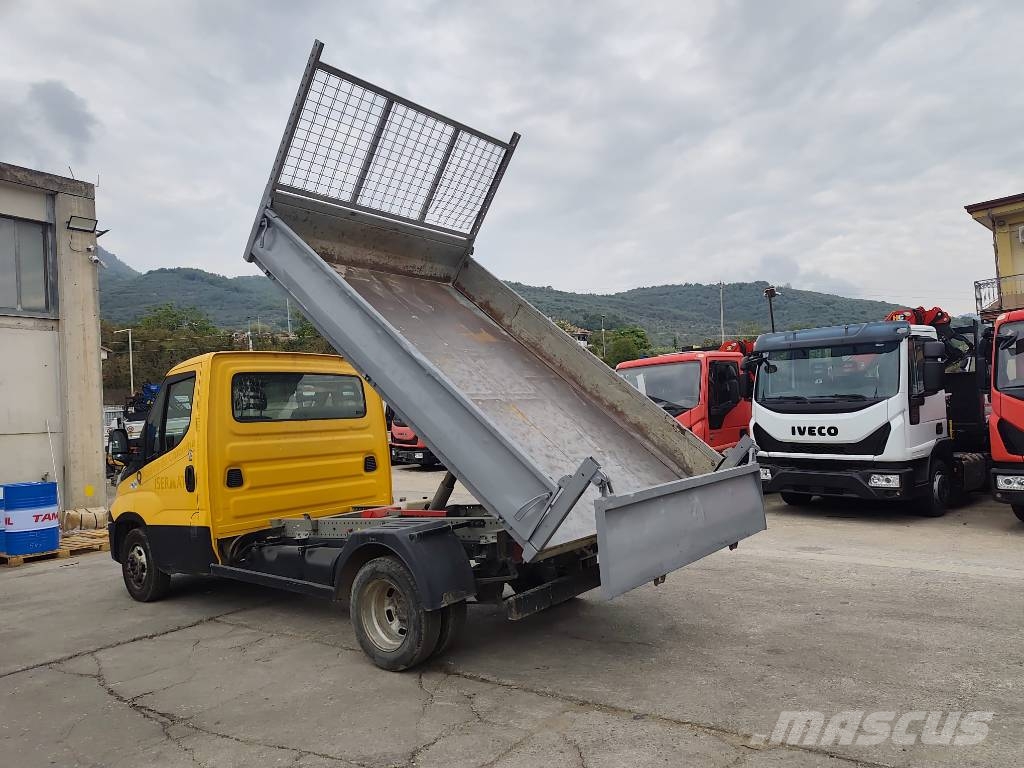 Iveco Daily 35-130 Lastbiler med tip
