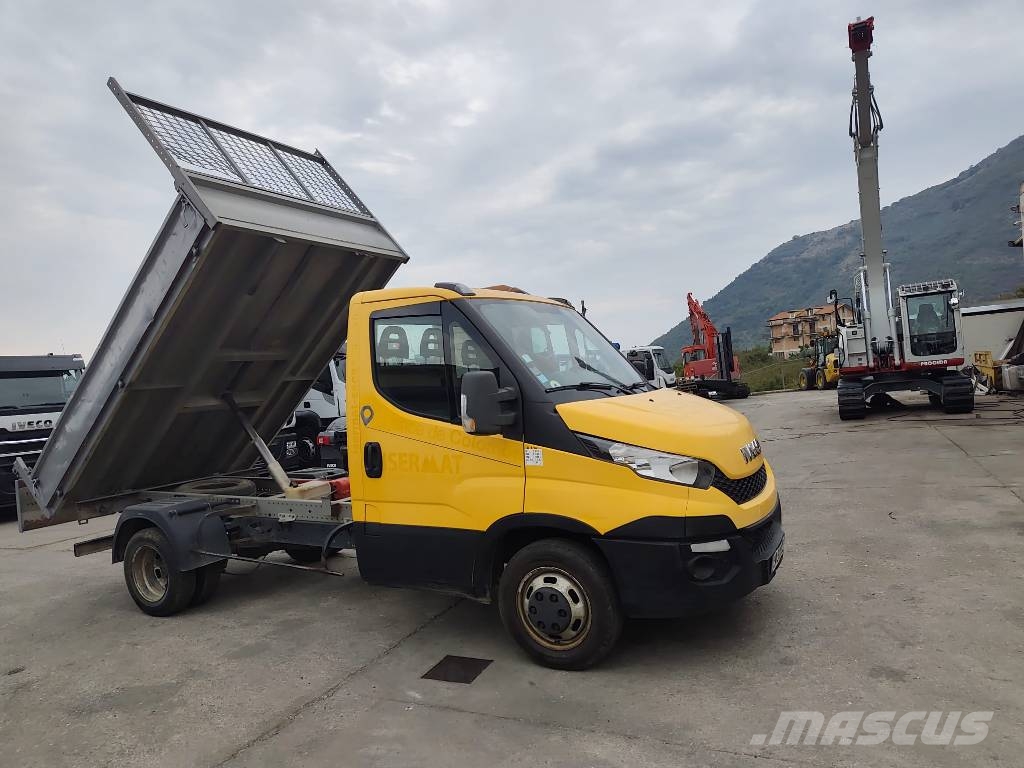 Iveco Daily 35-130 Lastbiler med tip