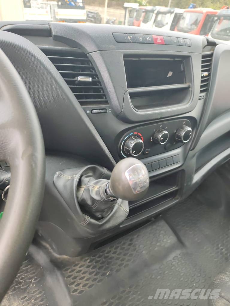 Iveco Daily 35-130 Lastbiler med tip
