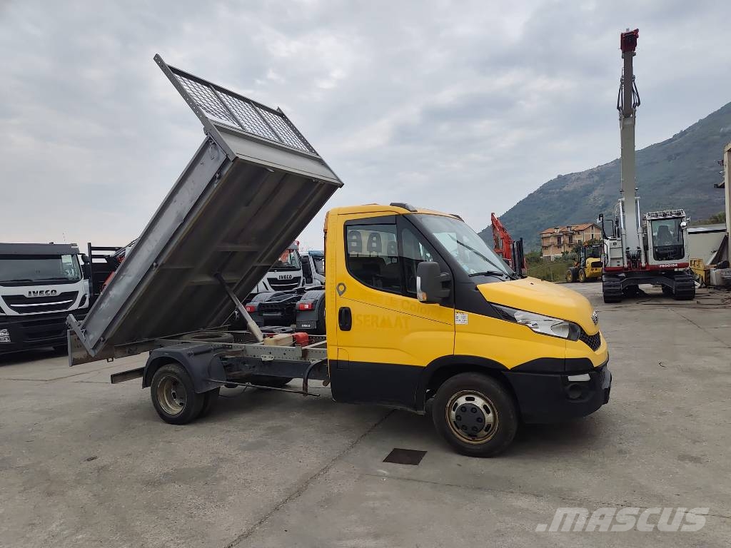 Iveco Daily 35-130 Lastbiler med tip