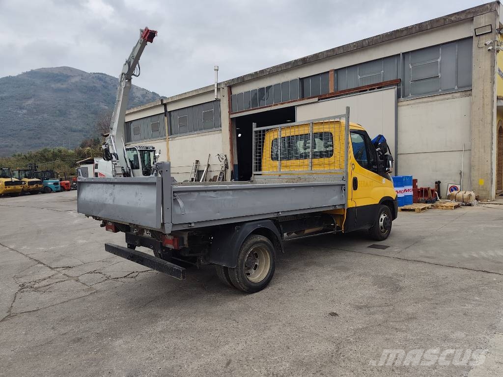 Iveco Daily 35-130 Lastbiler med tip