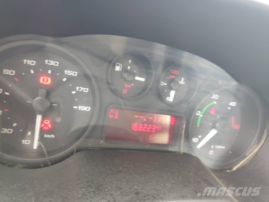 Iveco Daily 35-130 Lastbiler med tip