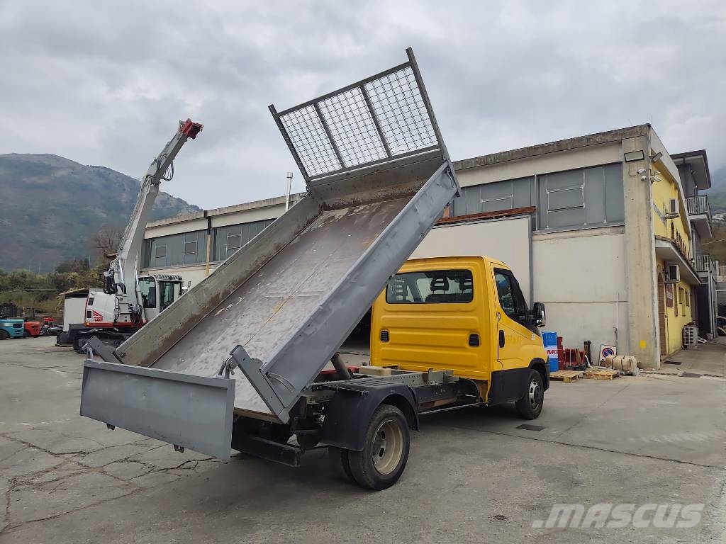 Iveco Daily 35-130 Lastbiler med tip