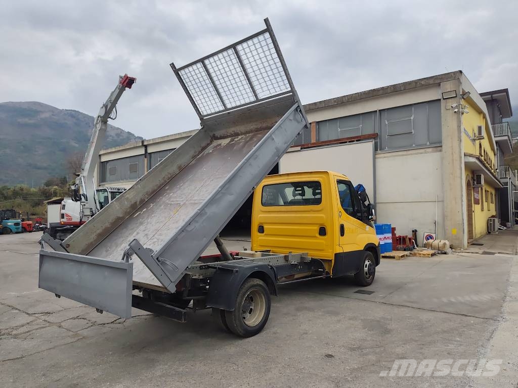 Iveco Daily 35-130 Lastbiler med tip