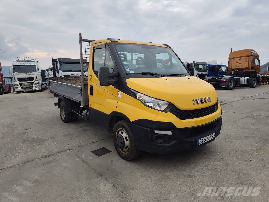 Iveco Daily 35-130 Lastbiler med tip
