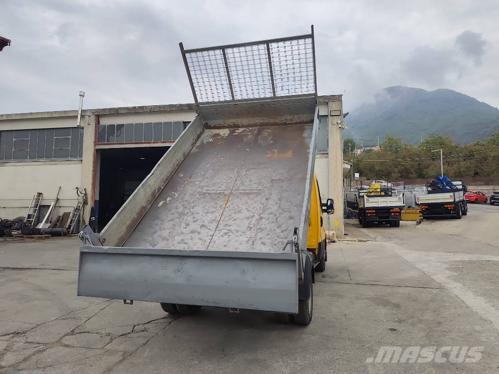 Iveco Daily 35-130 Lastbiler med tip