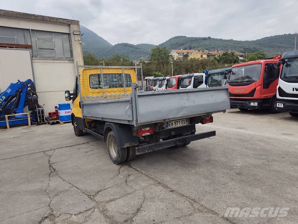Iveco Daily 35-130 Lastbiler med tip