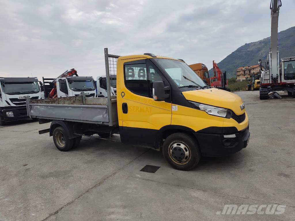 Iveco Daily 35-130 Lastbiler med tip