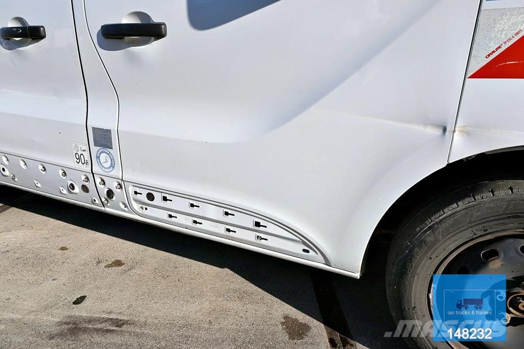 Renault Trafic DCI | Nacelle | 111FCC France Elevateur | E Teherautóra szerelt emelők és állványok