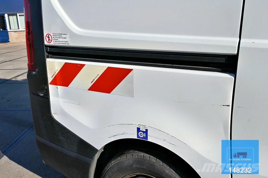 Renault Trafic DCI | Nacelle | 111FCC France Elevateur | E Teherautóra szerelt emelők és állványok