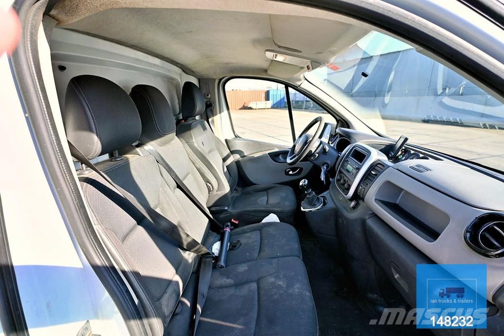 Renault Trafic DCI | Nacelle | 111FCC France Elevateur | E Teherautóra szerelt emelők és állványok