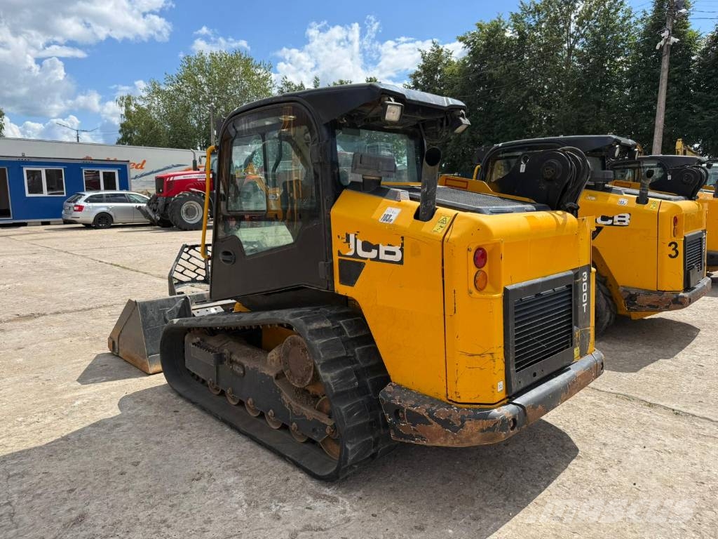 JCB 300 T لوادر زحافة