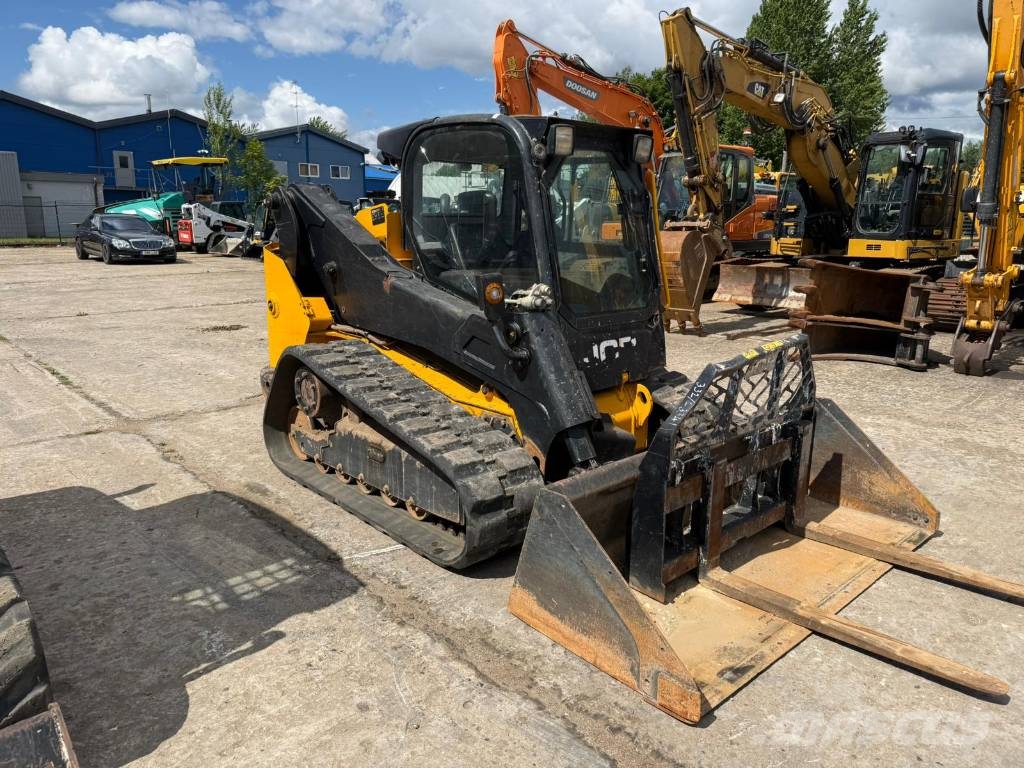 JCB 300 T لوادر زحافة