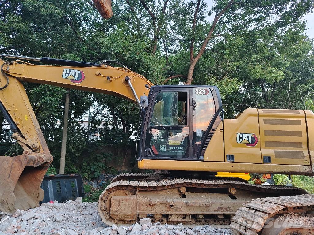 CAT 323 履带挖掘机