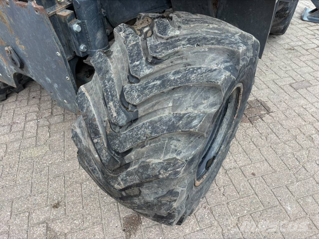 Komatsu PW 148-10 Εκσκαφείς με τροχούς - λάστιχα