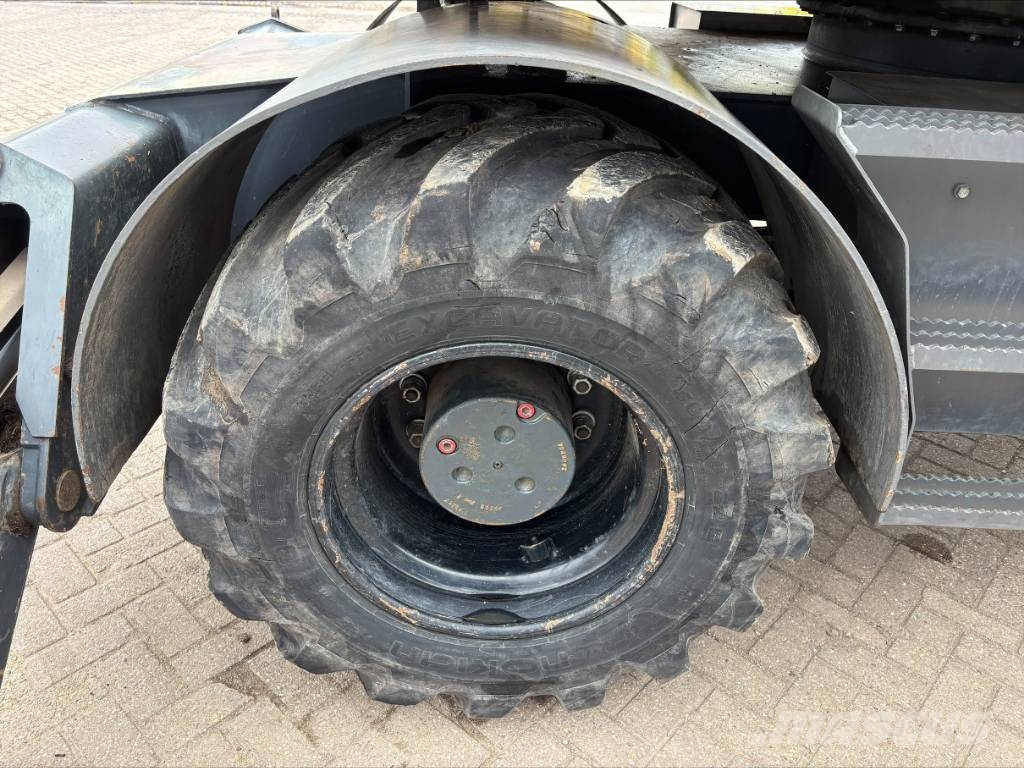 Komatsu PW 148-10 Εκσκαφείς με τροχούς - λάστιχα