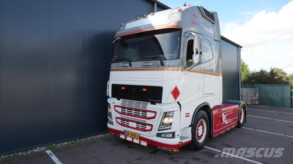 Volvo FH500 ADR GLOBETROTTER SHOWTRUCK Trekkers