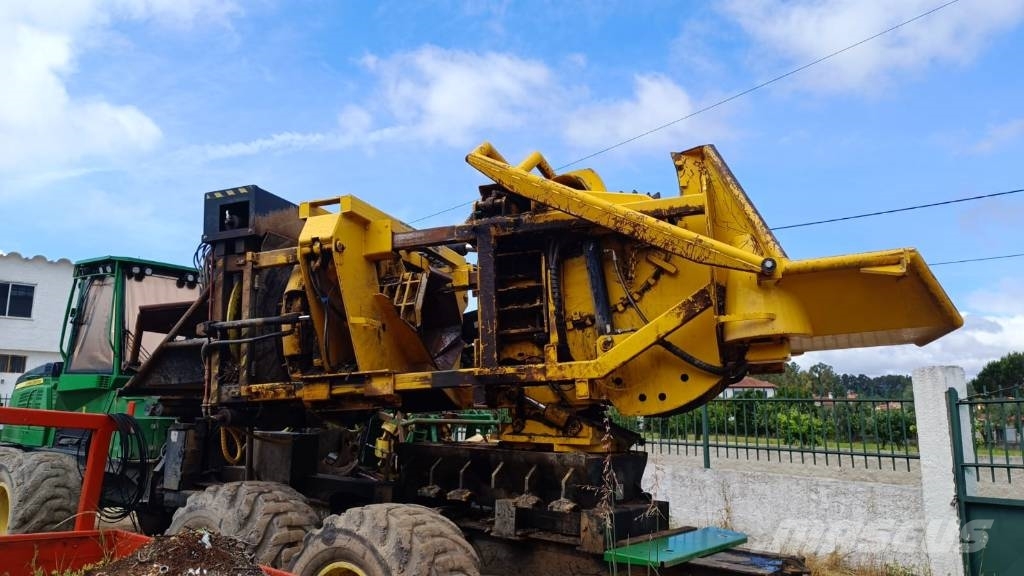 John Deere Enfardadeira SB60 Foresterie - Autres