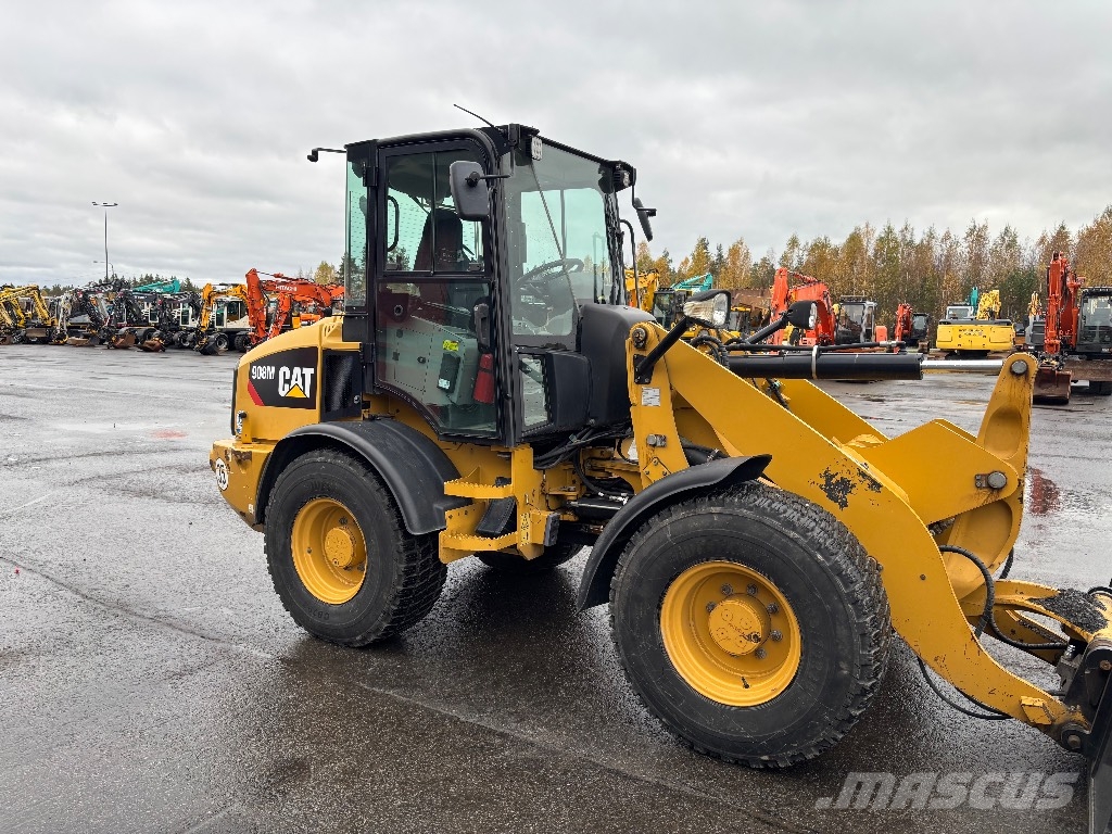 CAT 908 / Lisähyd, Kauha, Hyvät renkaat! Pyöräkuormaajat