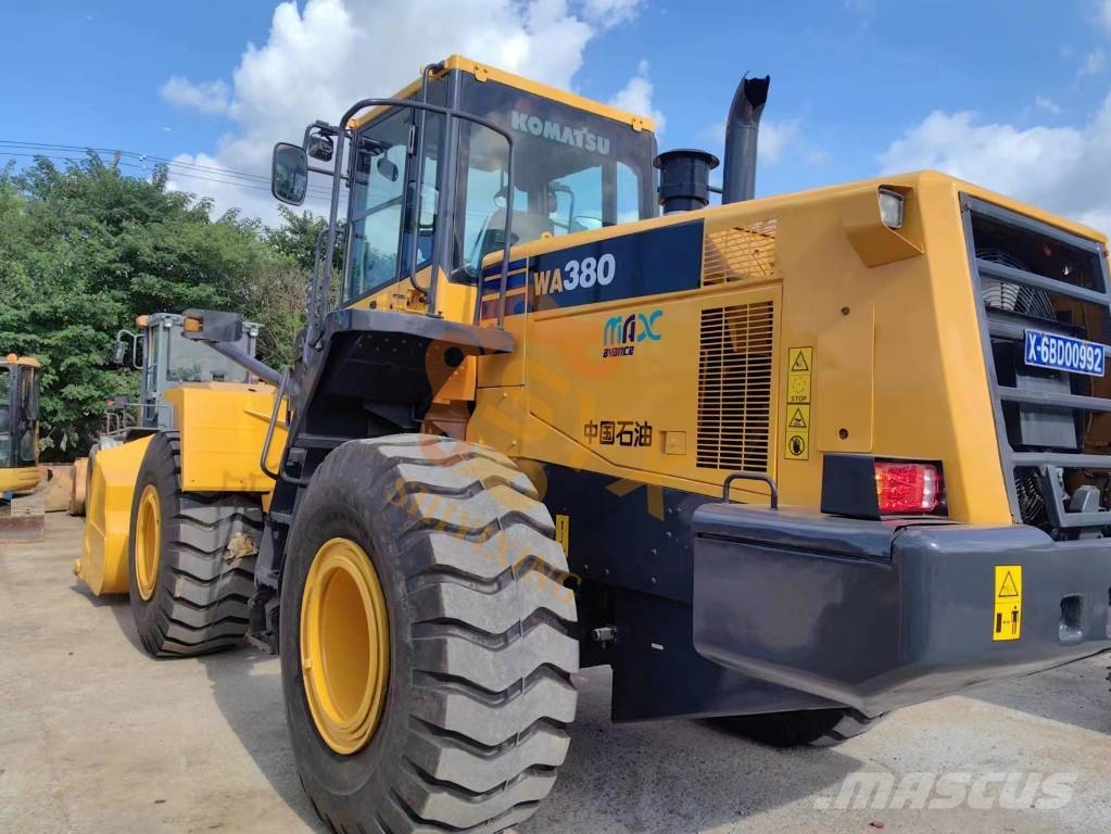 Komatsu WA 380 Naudoti ratiniai krautuvai