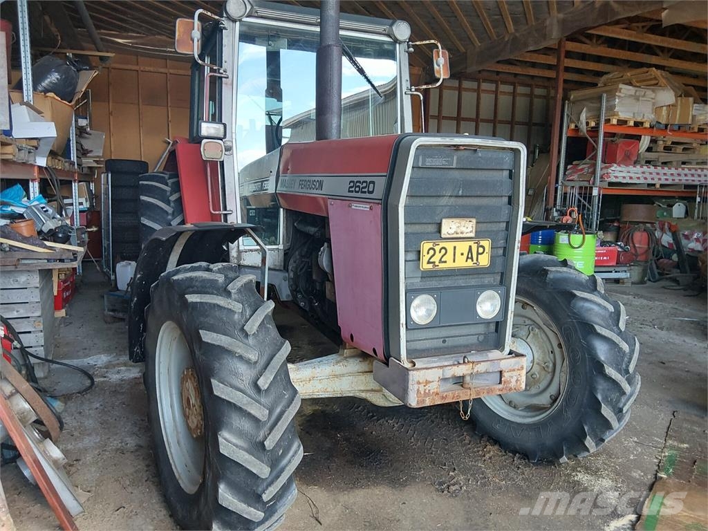 Massey Ferguson 2620 الجرارات