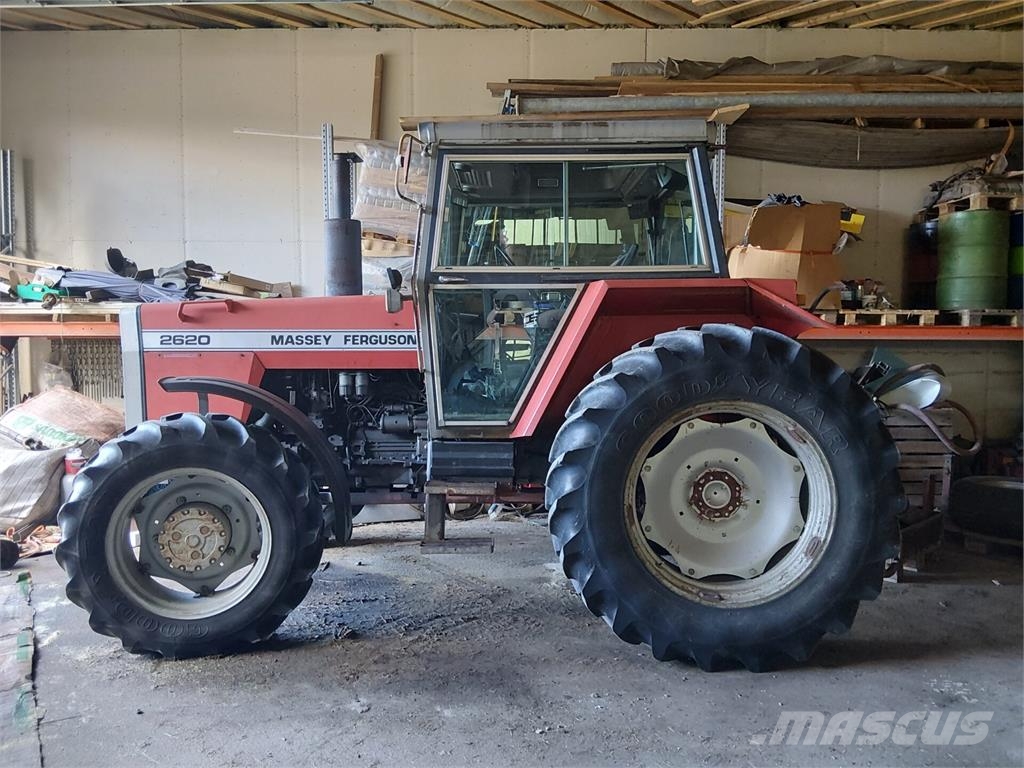 Massey Ferguson 2620 الجرارات