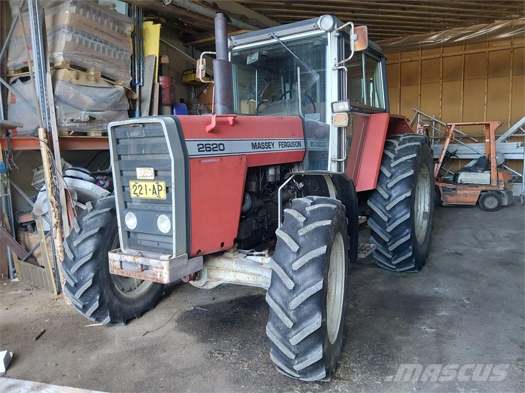 Massey Ferguson 2620 الجرارات